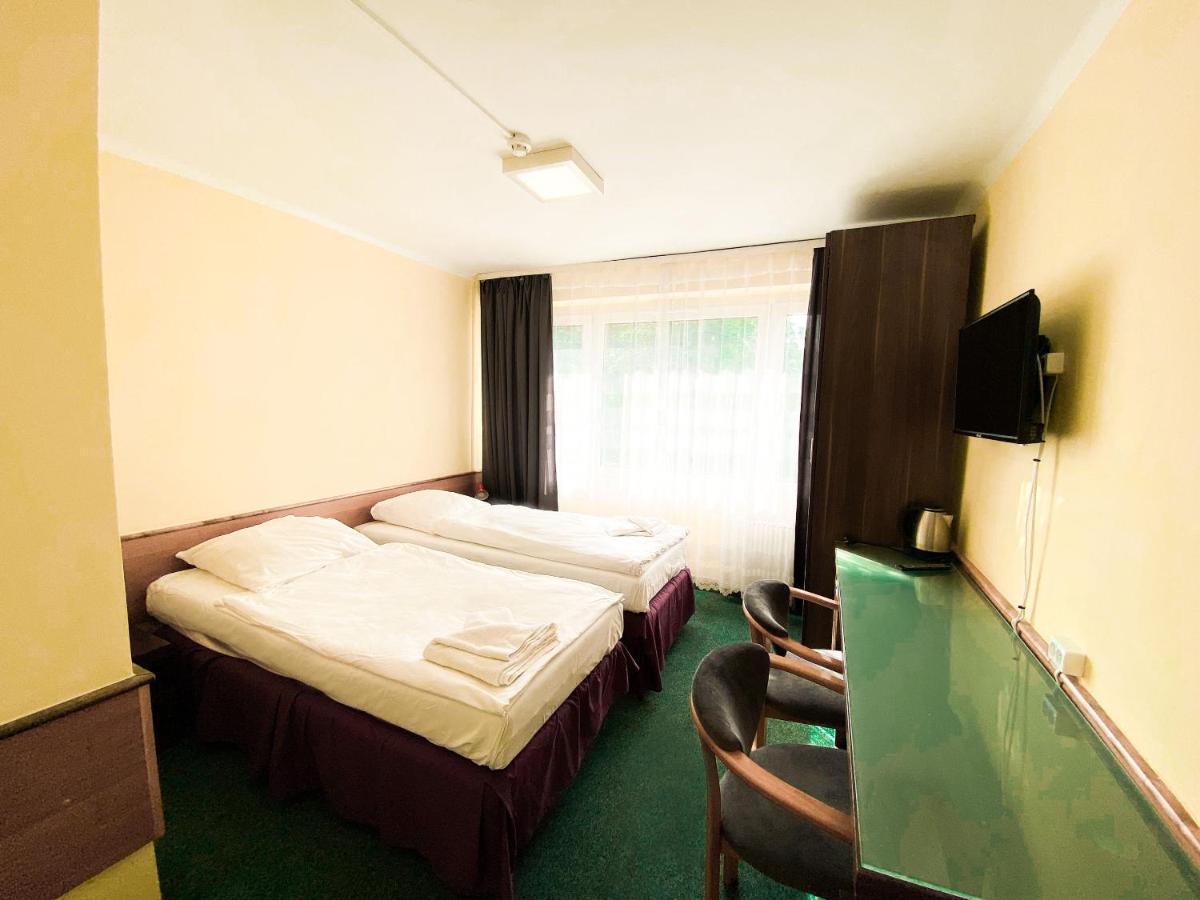 Arkadia Hotel Kielce Buitenkant foto
