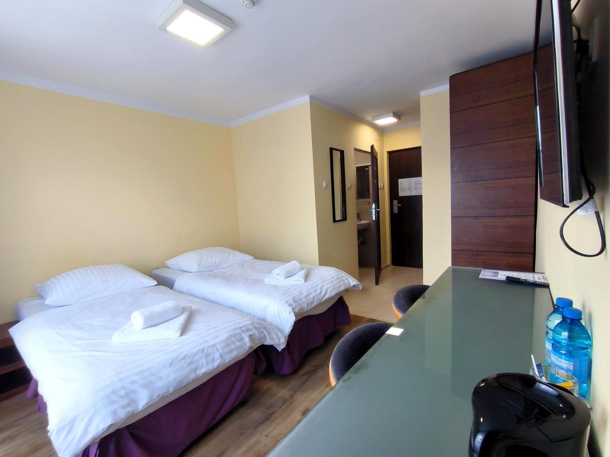 Arkadia Hotel Kielce Buitenkant foto