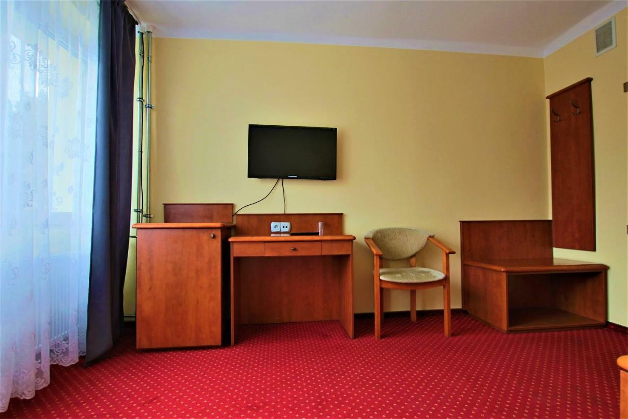 Arkadia Hotel Kielce Buitenkant foto